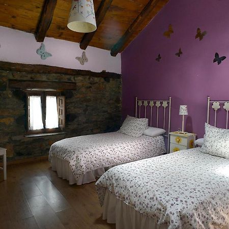 Hostal La Casita De Leire Tamajon Exterior foto