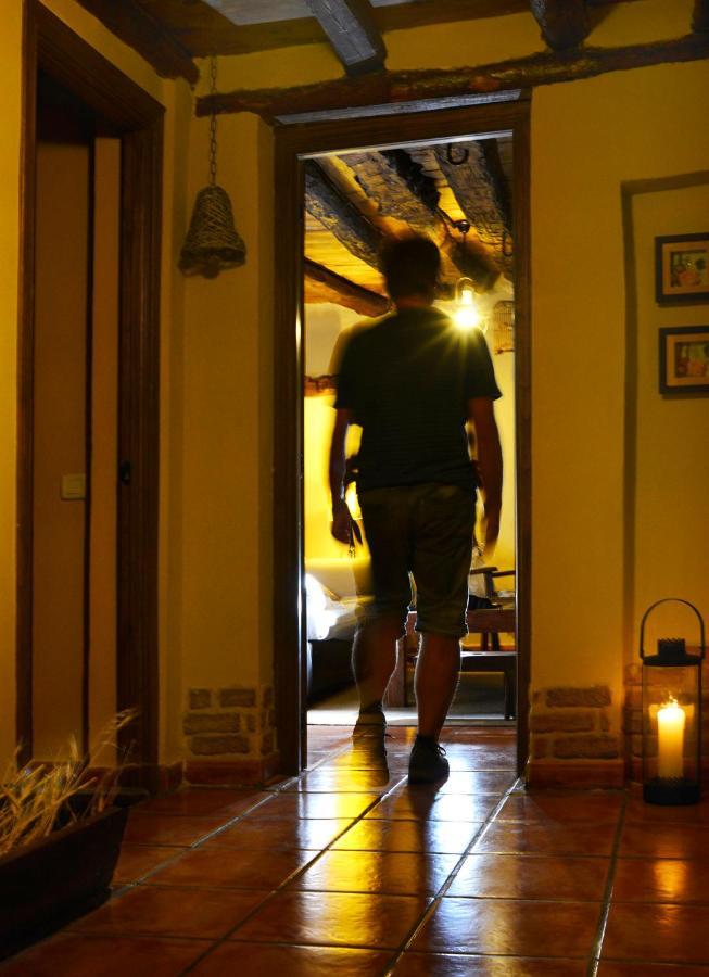 Hostal La Casita De Leire Tamajon Exterior foto