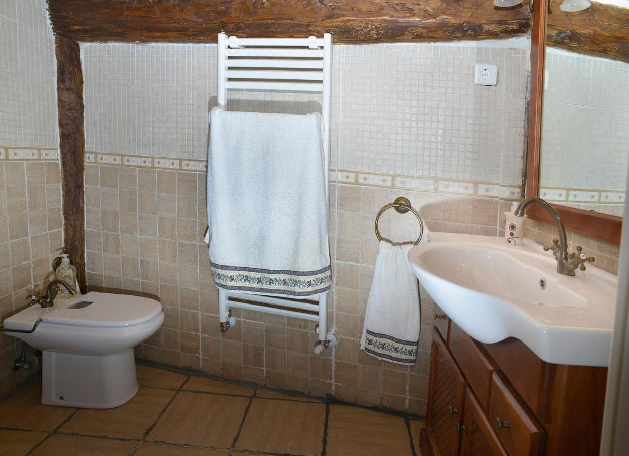Hostal La Casita De Leire Tamajon Exterior foto